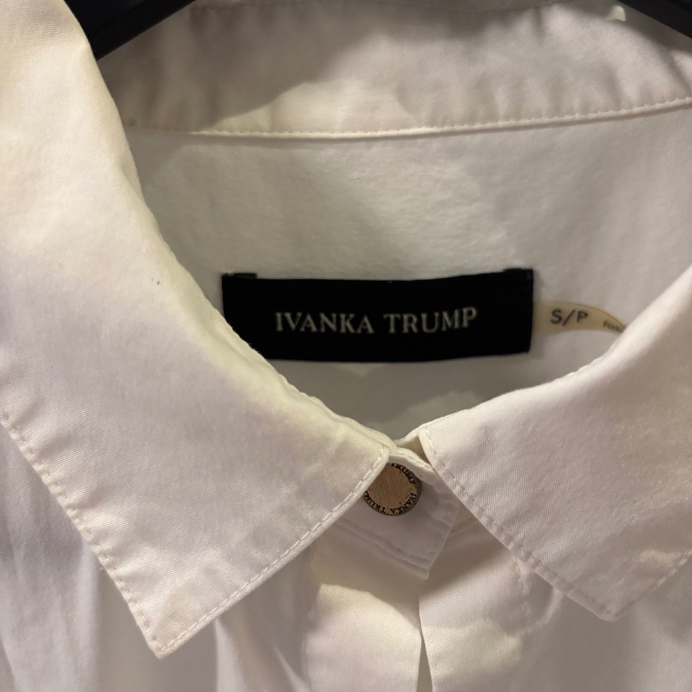 Ivanka Trump White Button Down Blouse Size Small Classic Career Shirt